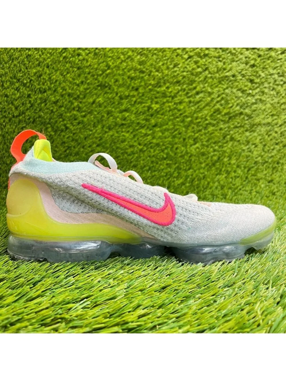 Nike Air Vapormax 2021 Flyknit Womens Size 8 Gray Pink Athletic Shoes Sneakers